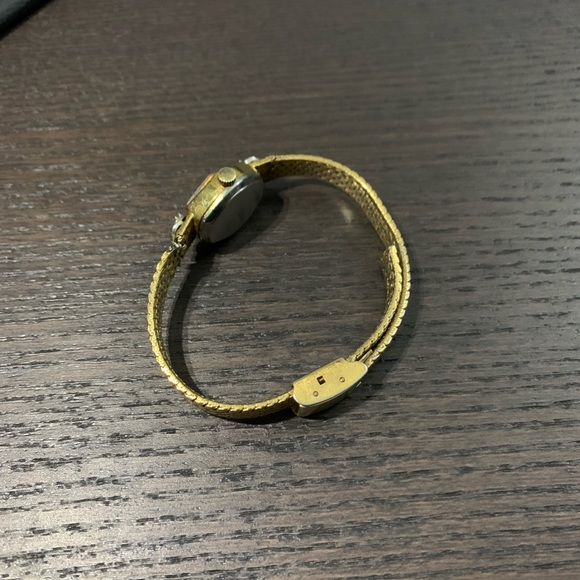 Vintage Gruen Precision Quartz Women’s Luxury Gold Watch Swiss Diamond rare - Picture 7 of 8